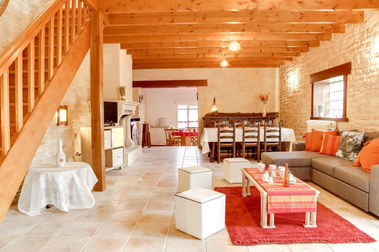 Isida, Maison Spacieuse Avec Terrasse Et Stationnement *
